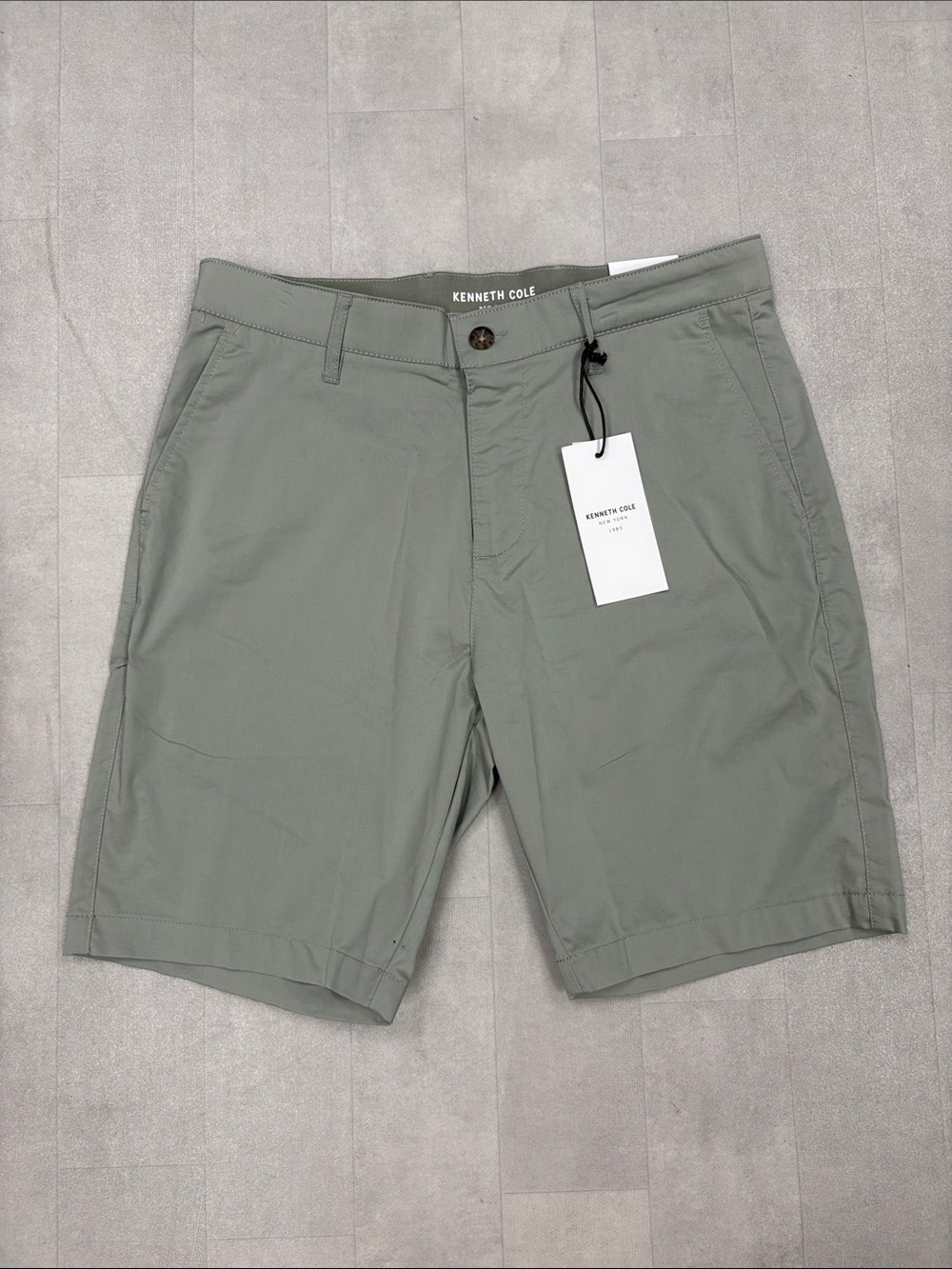 Kenneth Cole Flex Tech Short NWT - 32